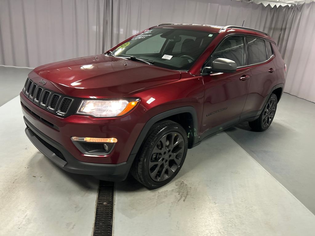 Used 2021 Jeep Compass Latitude AWD/4WD image 3