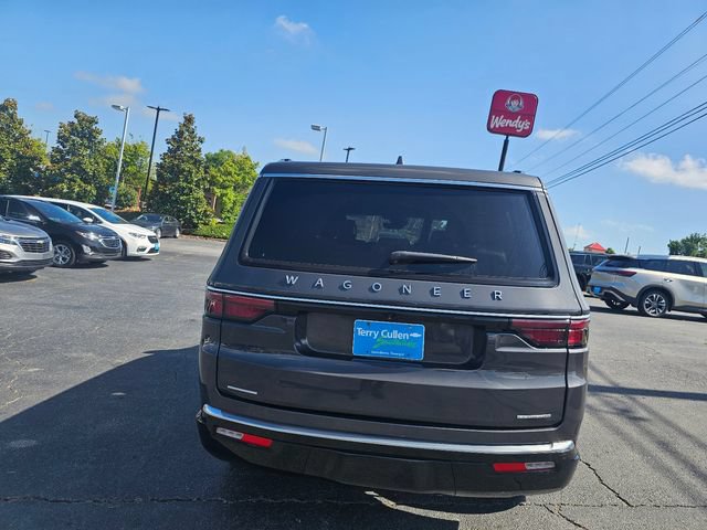 Used 2022 Jeep Wagoneer Series III w/ Premium Group I AWD/4WD image 7