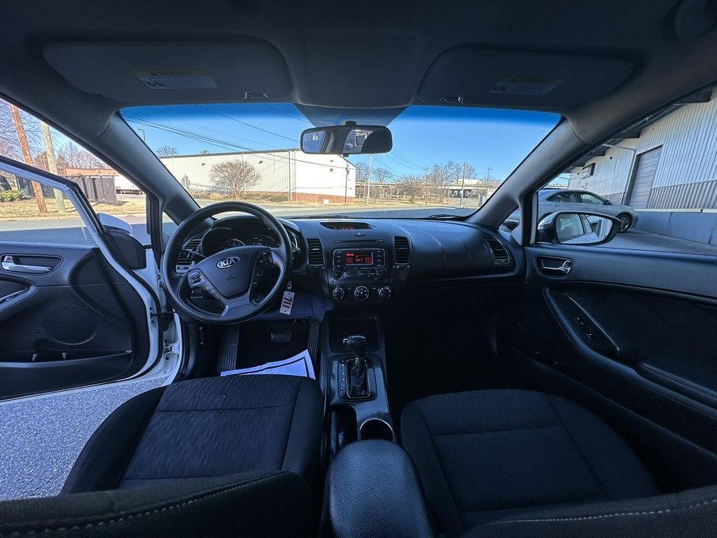 Used 2016 Kia Forte LX FWD image 18