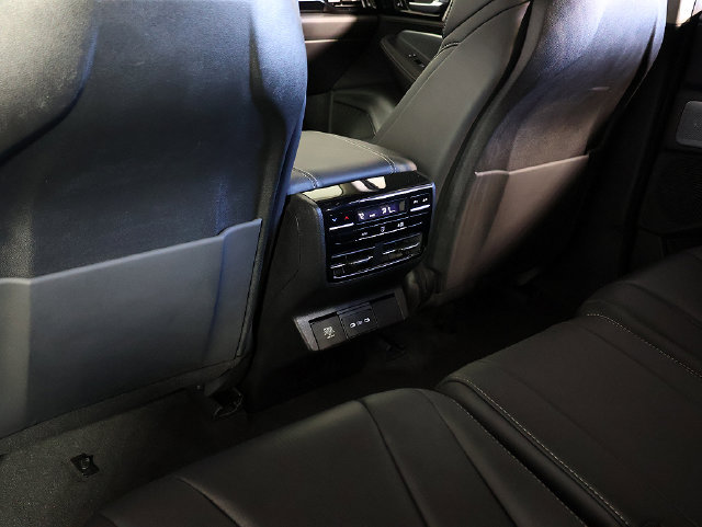 Certified 2026 Acura MDX w/ Technology Package AWD/4WD image 16