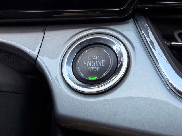 Used 2025 Chevrolet Trax LT FWD image 18