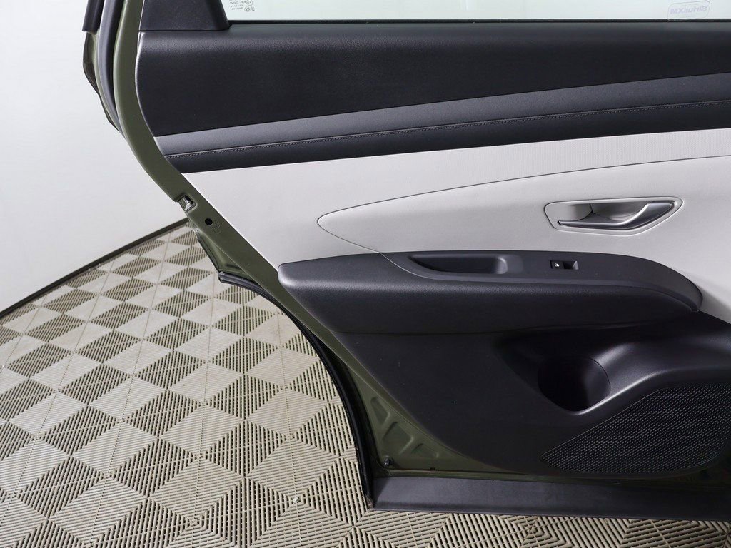 Certified 2025 Hyundai Tucson SE image 20