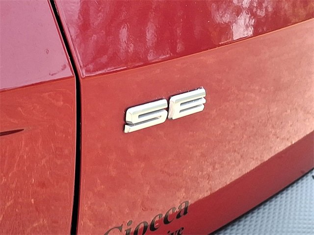 Used 2022 Ford Escape SE w/ SE Sport Appearance Package image 29