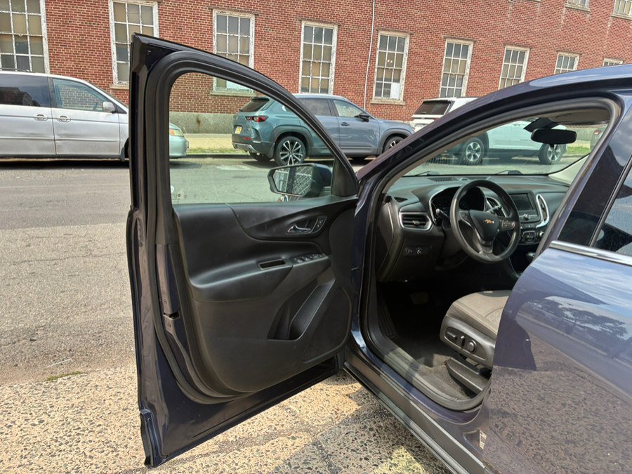 Used 2019 Chevrolet Equinox LT AWD/4WD image 17