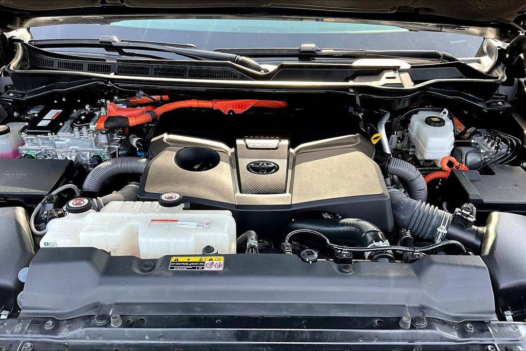 Used 2023 Toyota Sequoia TRD Pro AWD/4WD image 33