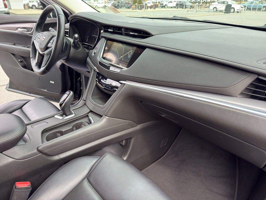 Used 2019 Cadillac XT5 Luxury w/ LPO, Radiant Package image 32