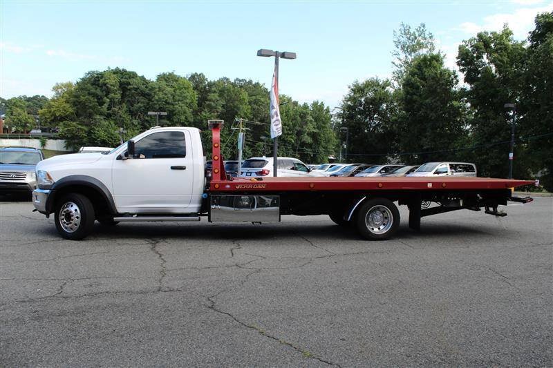 Used 2018 RAM 5500 4x4 Regular Cab image 2