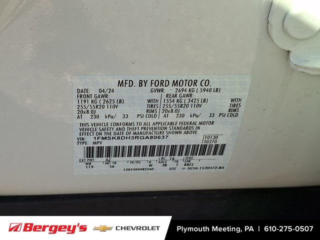 Used 2024 Ford Explorer XLT w/ Equipment Group 202A AWD/4WD image 33