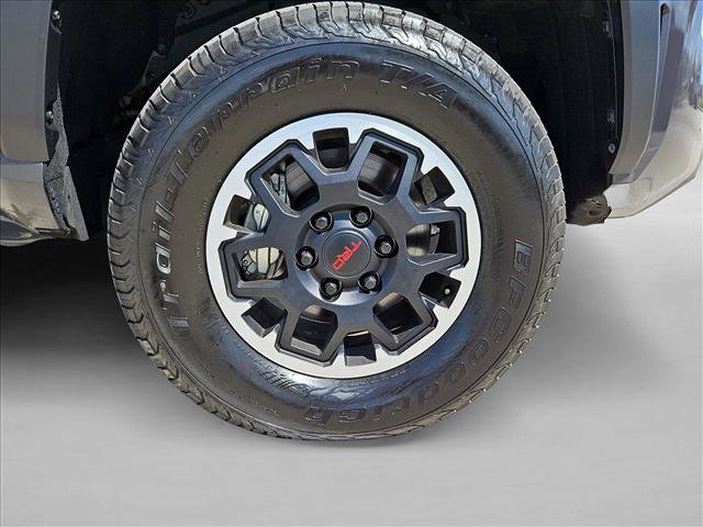Used 2024 Toyota Tacoma TRD Off-Road image 21