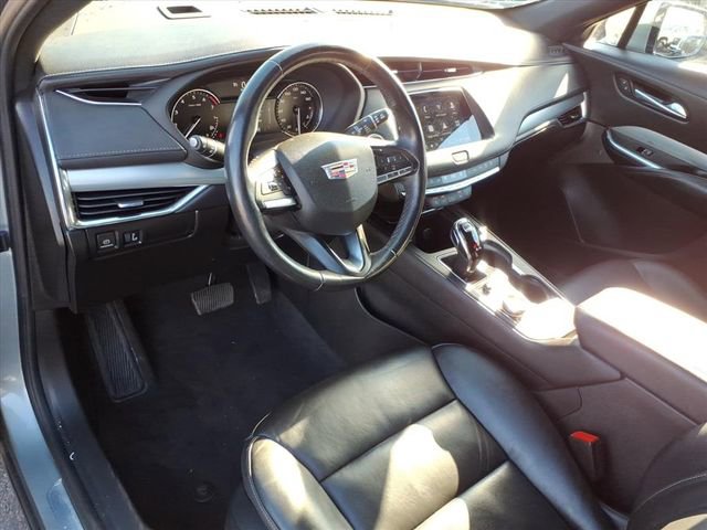 Certified 2023 Cadillac XT4 Premium Luxury w/ Cold Weather Package image 3