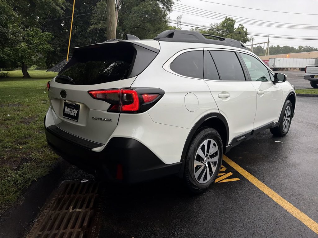 Certified 2022 Subaru Outback Premium AWD/4WD image 8