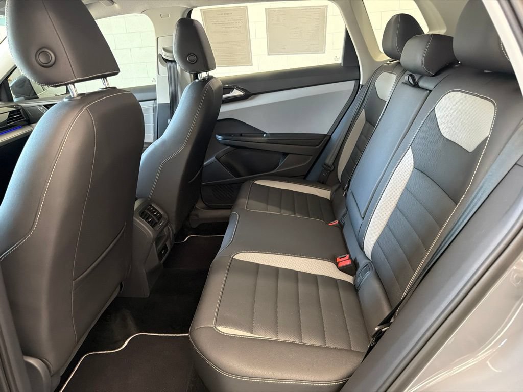 Certified 2024 Volkswagen Taos SEL AWD/4WD image 28