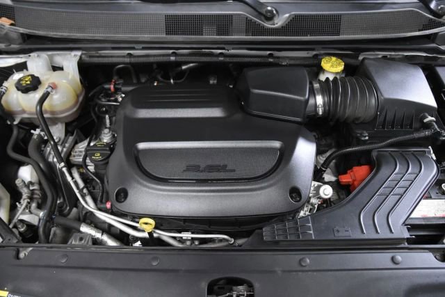 Used 2023 Chrysler Pacifica Touring-L image 39