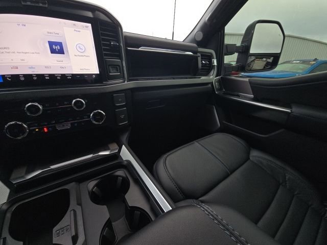 Used 2026 Ford F250 Platinum w/ Tremor Off-Road Package image 29
