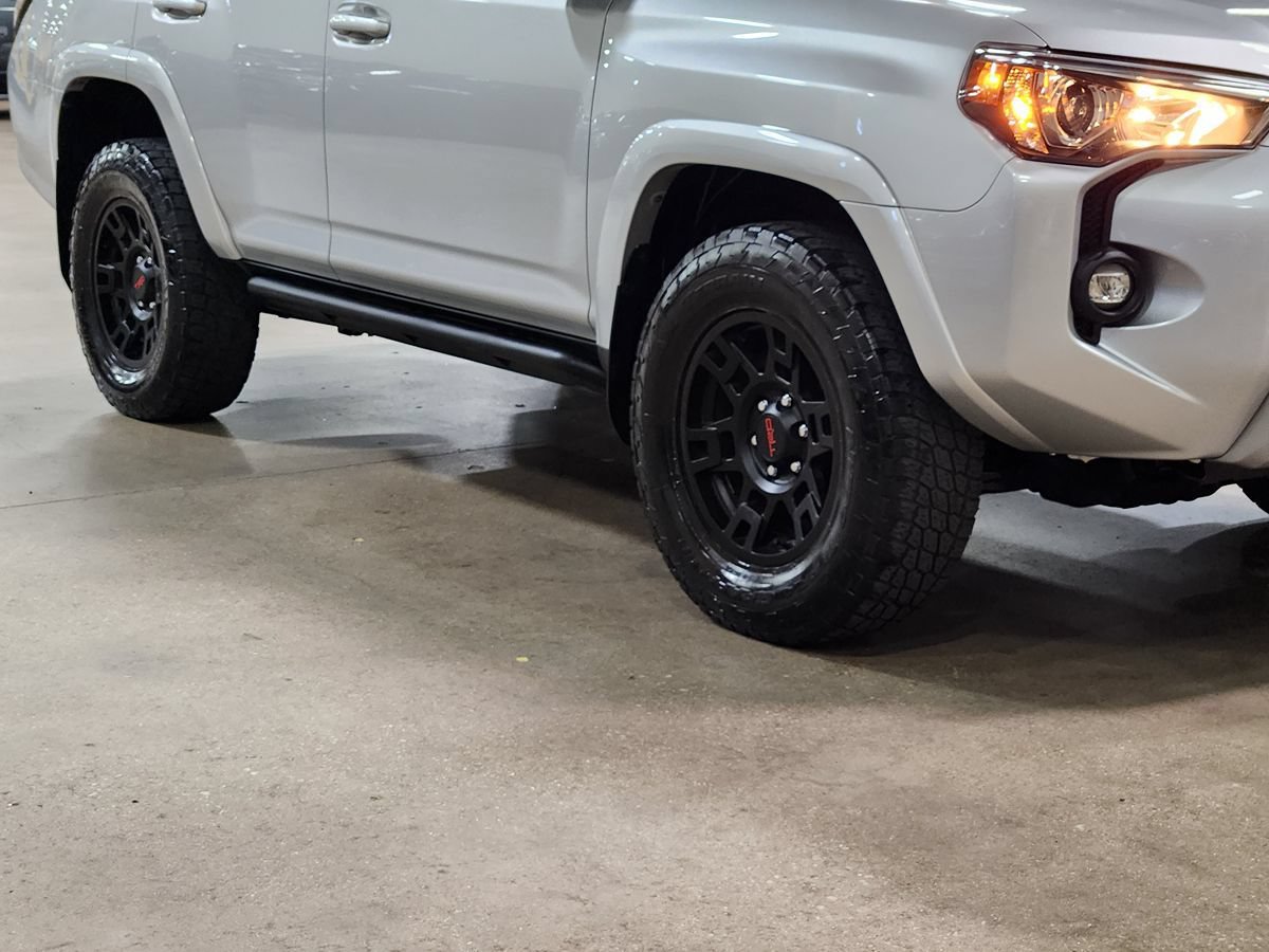 Used 2023 Toyota 4Runner TRD Off-Road Premium w/ Off Road Premium Plus Package AWD/4WD image 16