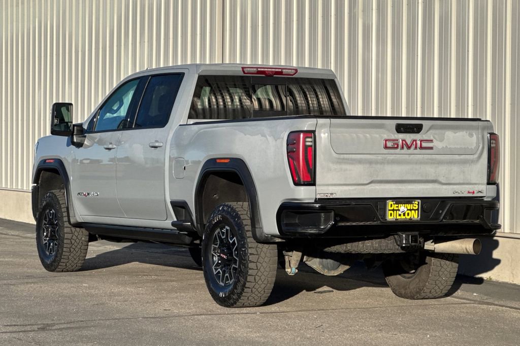 Used 2025 GMC Sierra 2500 AT4X image 6
