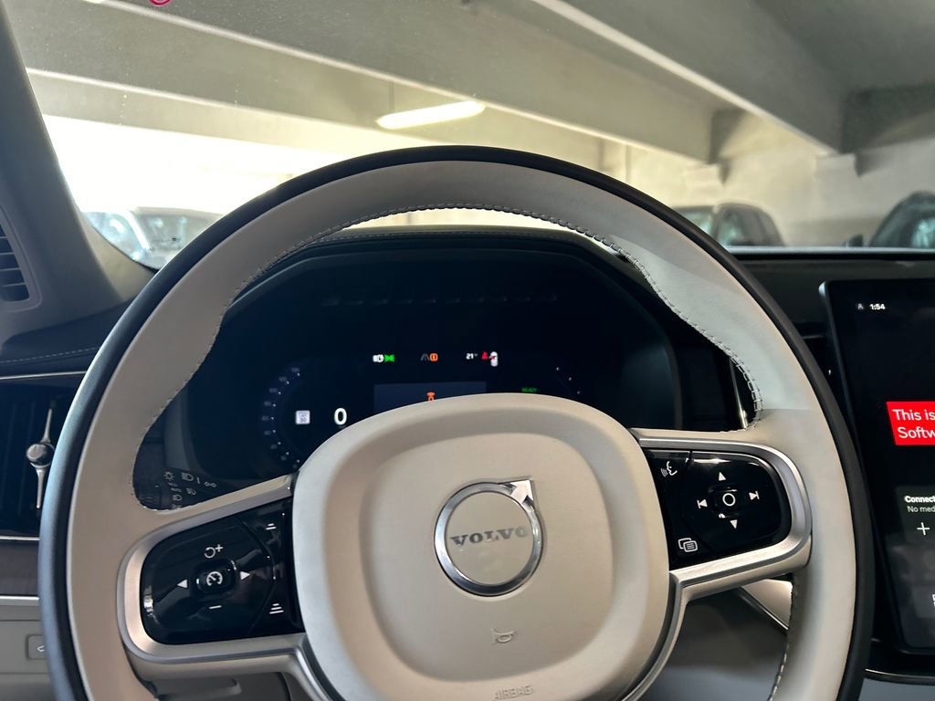 New 2026 Volvo XC90 T8 Ultra w/ Protection Package Premier image 12