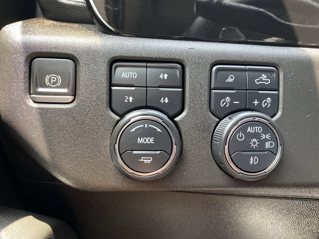 Used 2022 Chevrolet Silverado 1500 LTZ AWD/4WD image 21