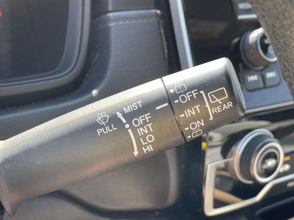 Used 2020 Honda CR-V LX image 30