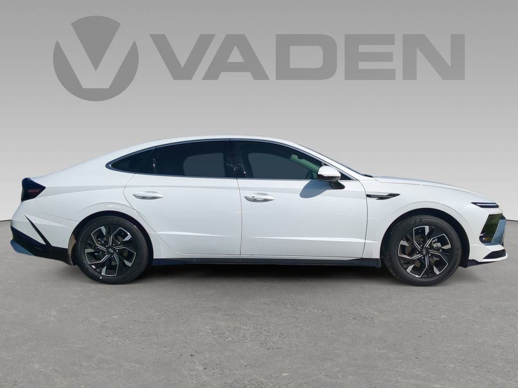 New 2025 Hyundai Sonata SEL image 2