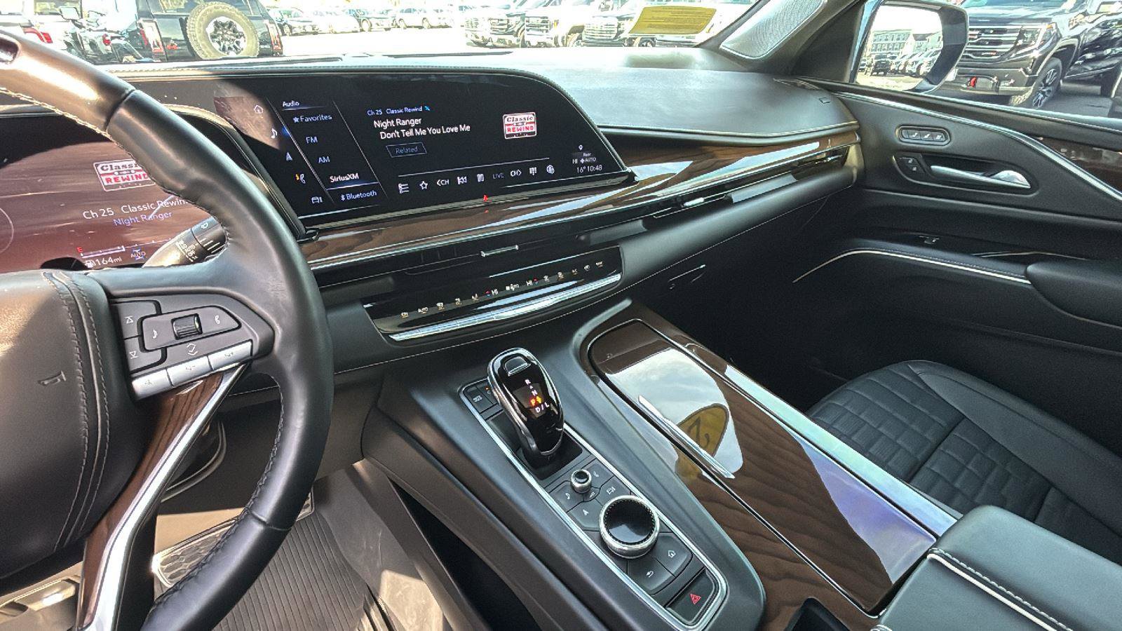 Certified 2024 Cadillac Escalade ESV Premium Luxury Platinum w/ Heavy-Duty Trailer Package image 21