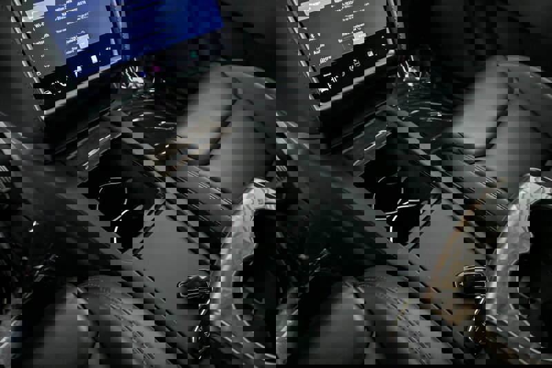 Used 2020 Tesla Model X image 43