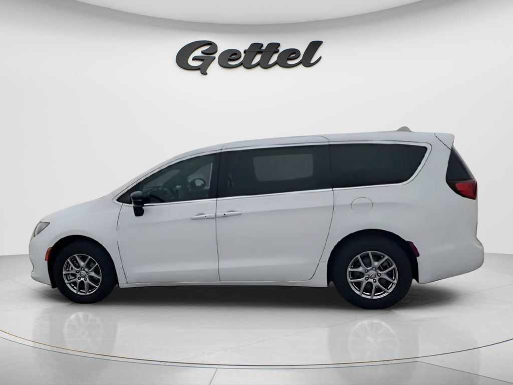 New 2026 Chrysler Voyager LX FWD image 5