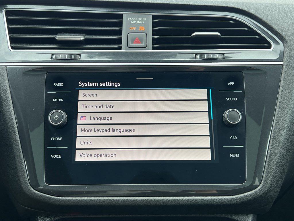Used 2023 Volkswagen Tiguan SE R-Line image 27