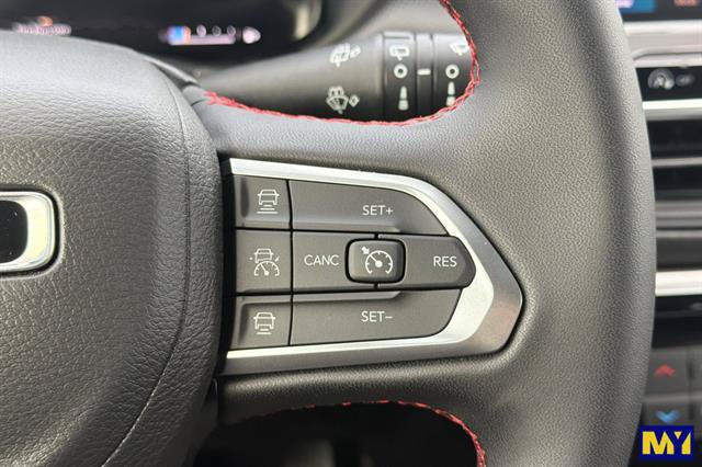 Used 2026 Jeep Compass Trailhawk w/ Sun, Sound & Navigation Group AWD/4WD image 31