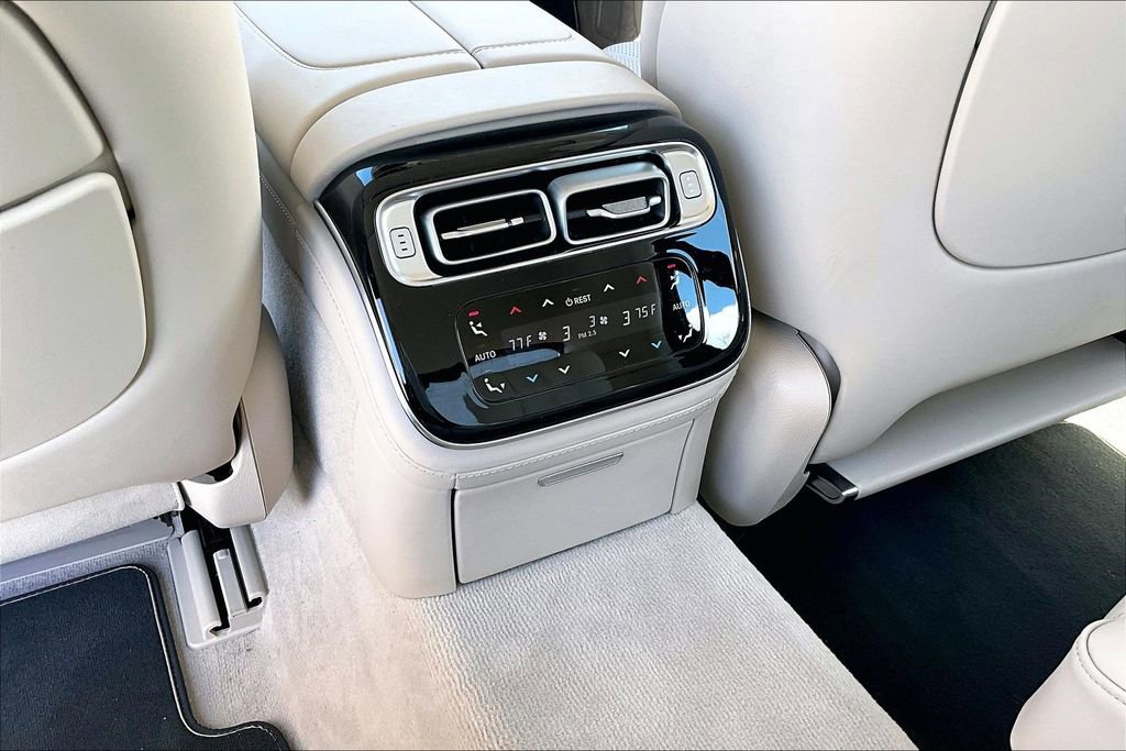 Used 2024 Mercedes-Benz S 580 4MATIC Sedan image 10