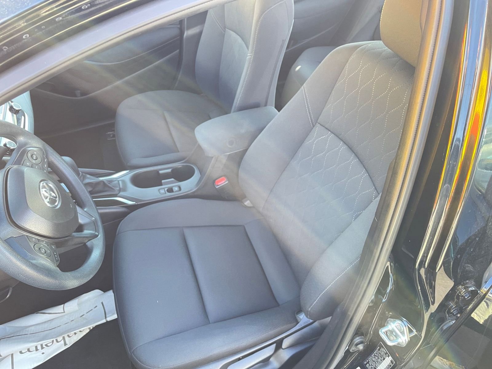 Used 2025 Toyota Corolla LE image 36