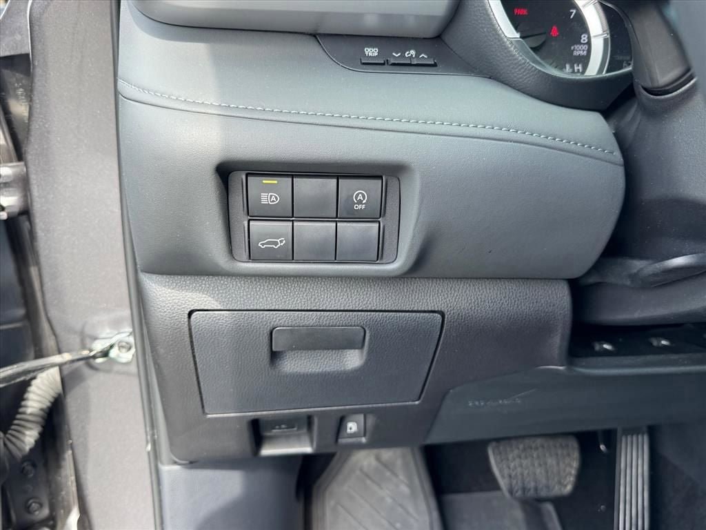 Used 2024 Toyota Highlander XSE AWD/4WD image 23