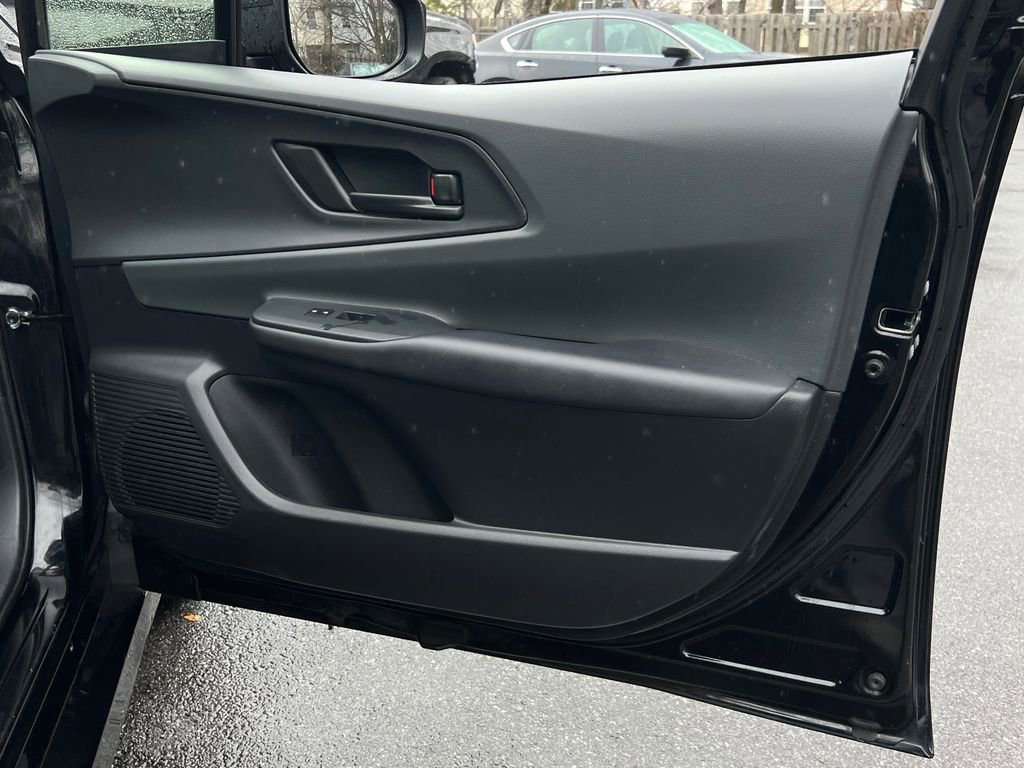 Used 2024 Toyota Prius LE image 9