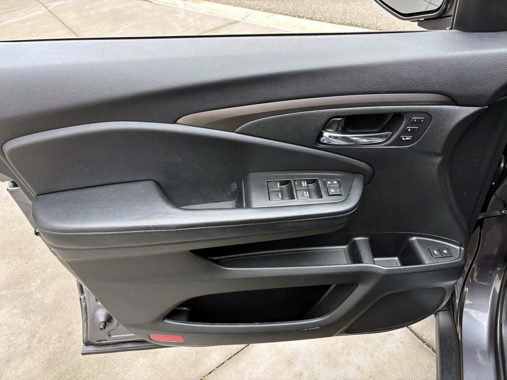 Used 2019 Honda Pilot EX-L image 11