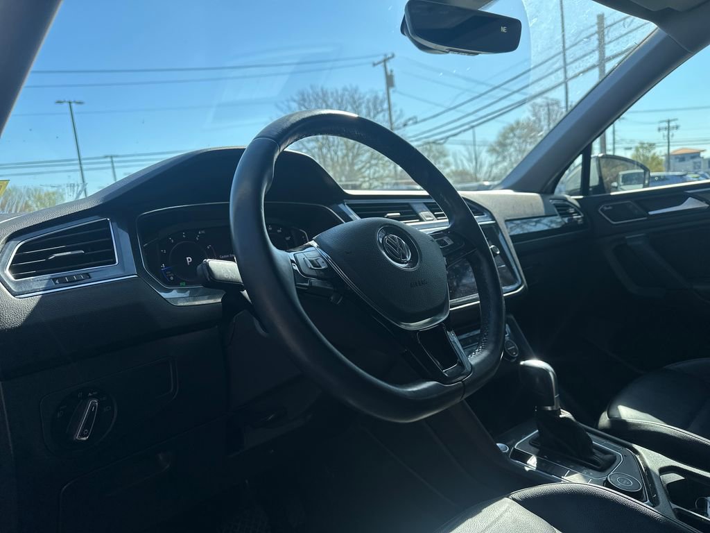 Used 2019 Volkswagen Tiguan SEL Premium AWD/4WD image 6