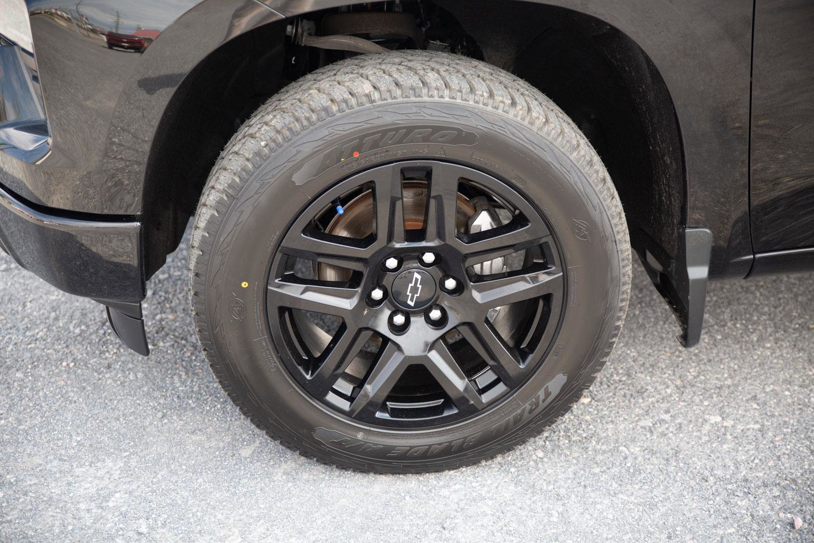 Used 2023 Chevrolet Silverado 1500 Custom image 10