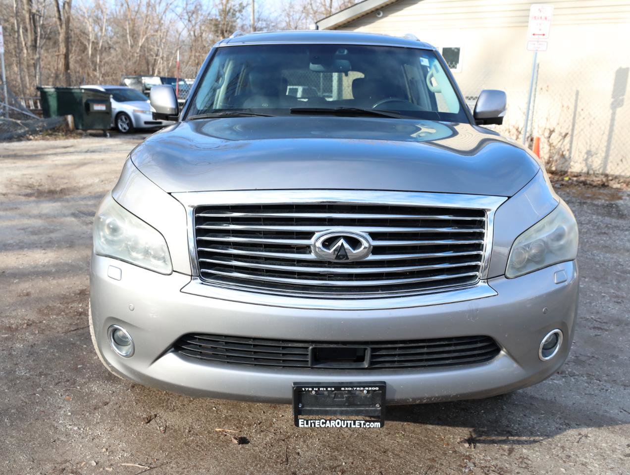 Used 2013 INFINITI QX56 4WD w/ Deluxe Touring Pkg image 3