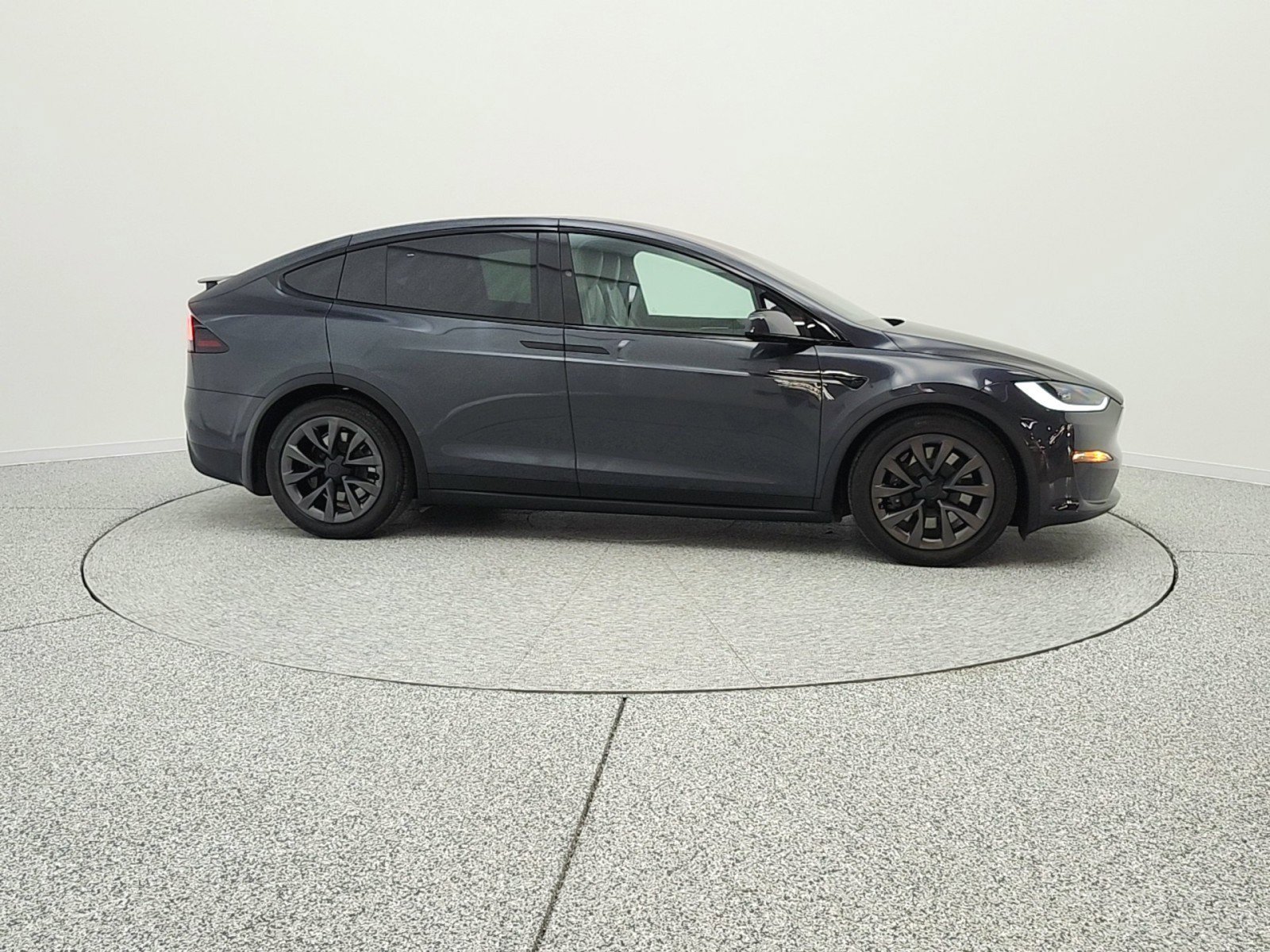 Used 2025 Tesla Model X image 4
