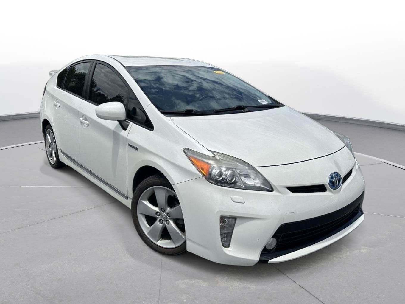 Used 2013 Toyota Prius Five FWD image 4