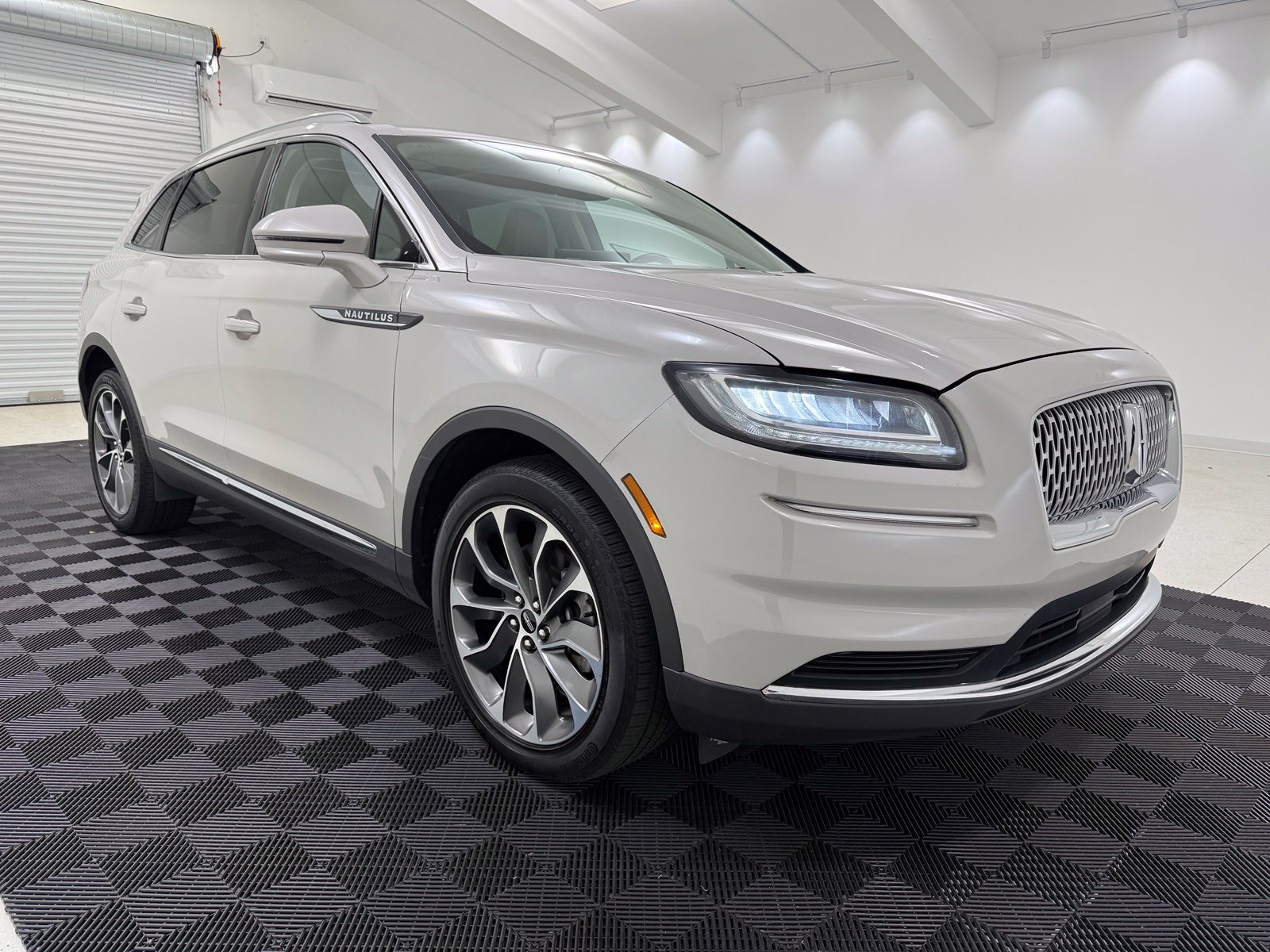 Used 2023 Lincoln Nautilus Reserve