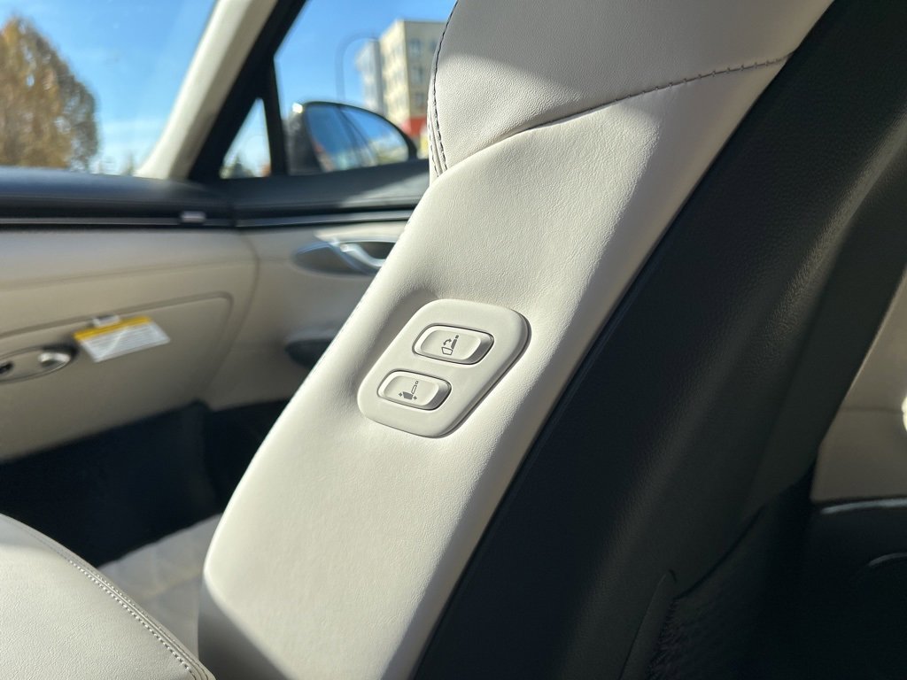 Certified 2025 Genesis GV70 3.5T Sport w/ Sport Advanced Package image 15