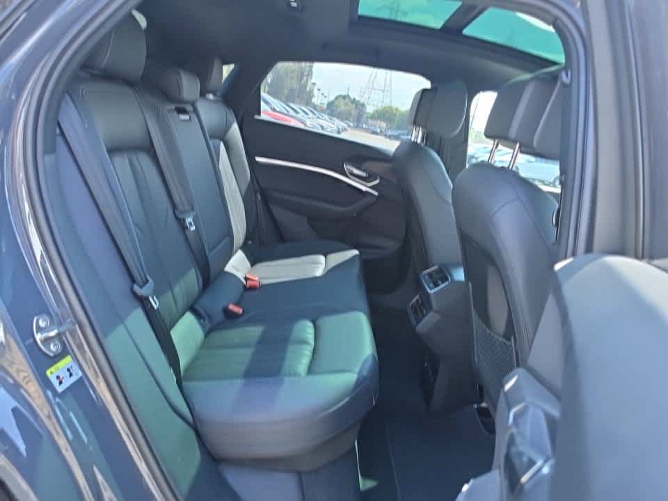 Used 2024 Audi Q8 e-tron Premium Plus AWD/4WD image 13