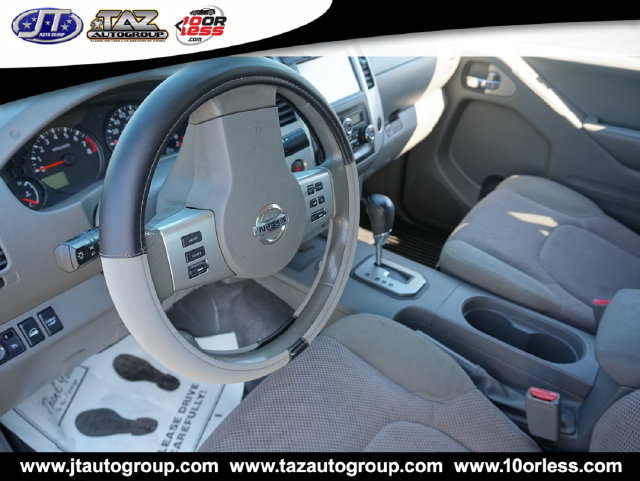 Used 2020 Nissan Frontier SV w/ Midnight Edition Floor Mats AWD/4WD image 12