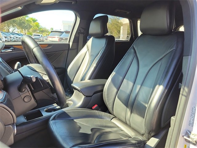 Used 2019 Lincoln MKC Select w/ Select Plus Package image 19