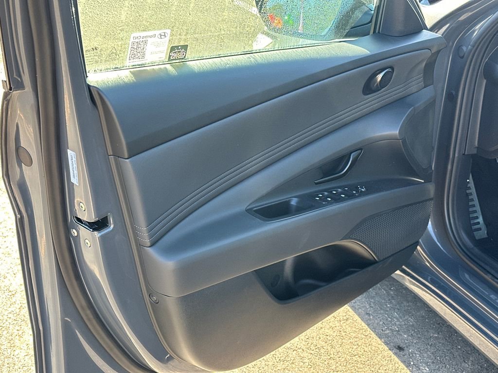 New 2025 Hyundai Elantra Sport image 10