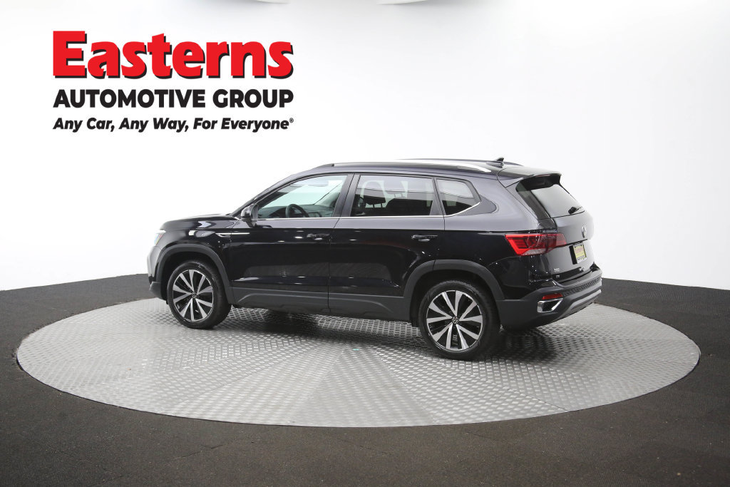 Used 2024 Volkswagen Taos SE FWD image 62