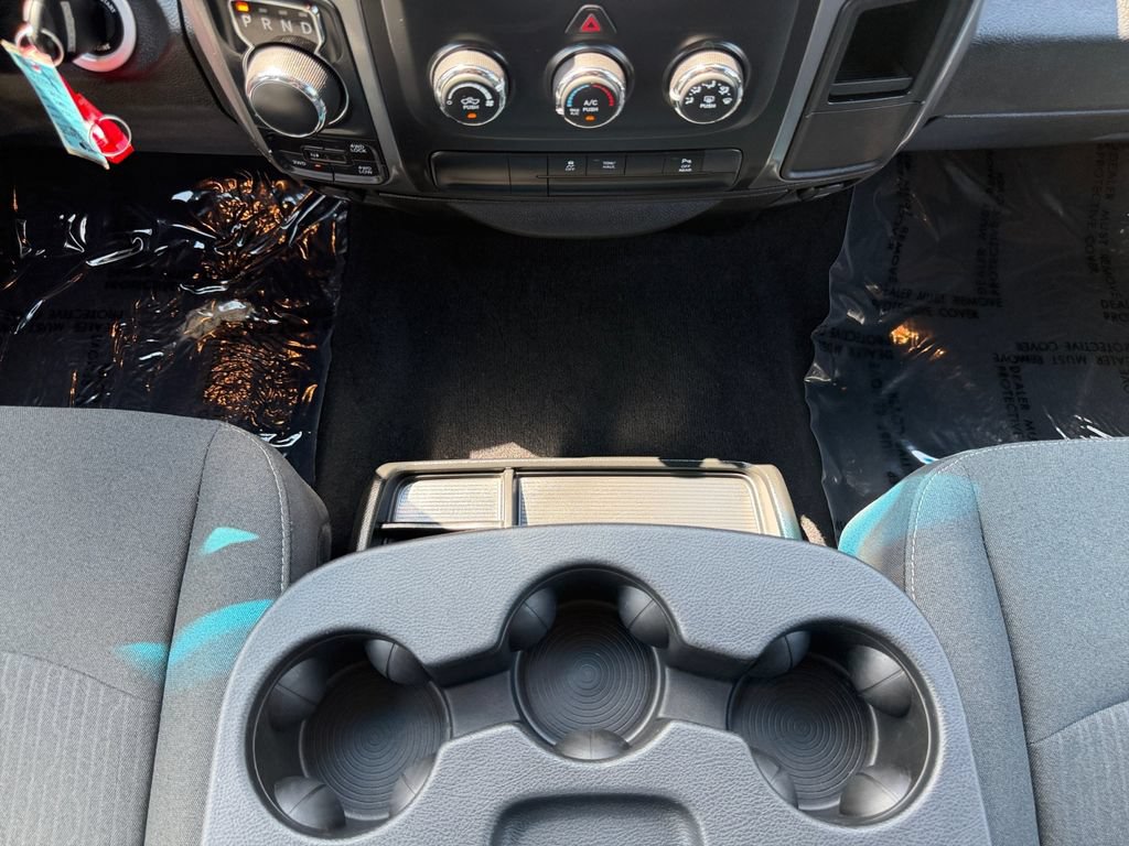 Used 2024 RAM 1500 Warlock AWD/4WD image 11