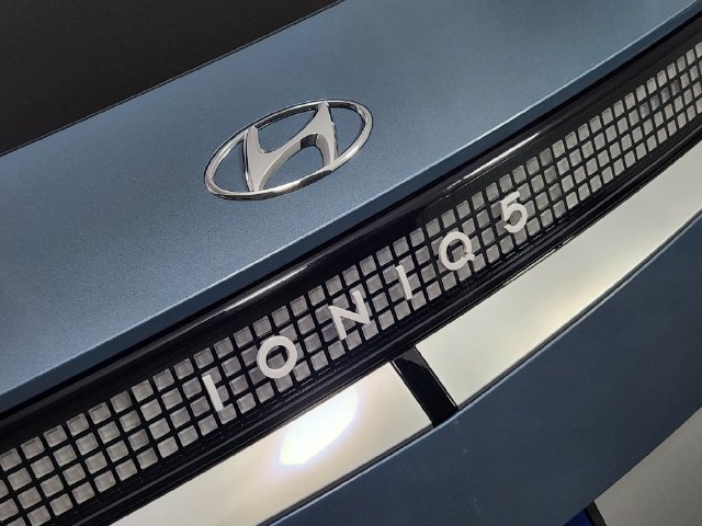 Certified 2024 Hyundai Ioniq 5 Limited AWD/4WD image 9