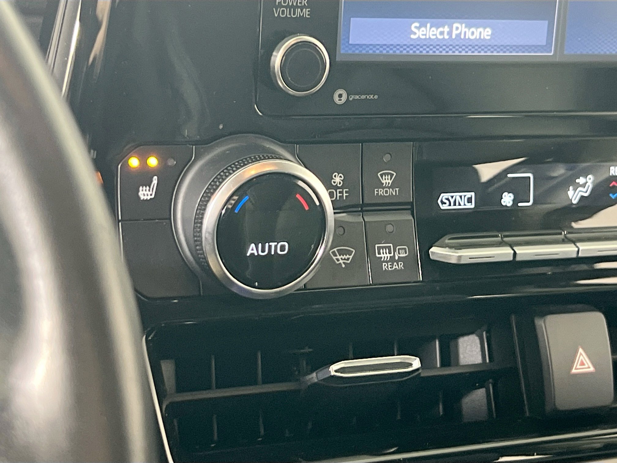 Used 2022 Toyota Highlander XLE image 19