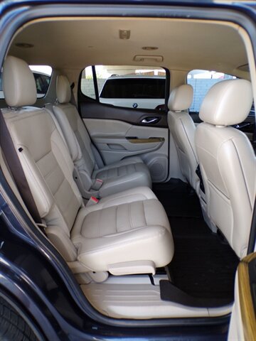 Used 2018 GMC Acadia Denali w/ Technology Package FWD image 25